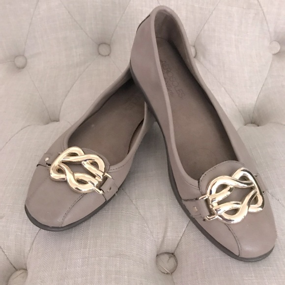 Aerosoles Stitch N’Turn “Big Bet” Tan With Gold Knot Accent Size 7M Unworn New - Picture 6 of 6